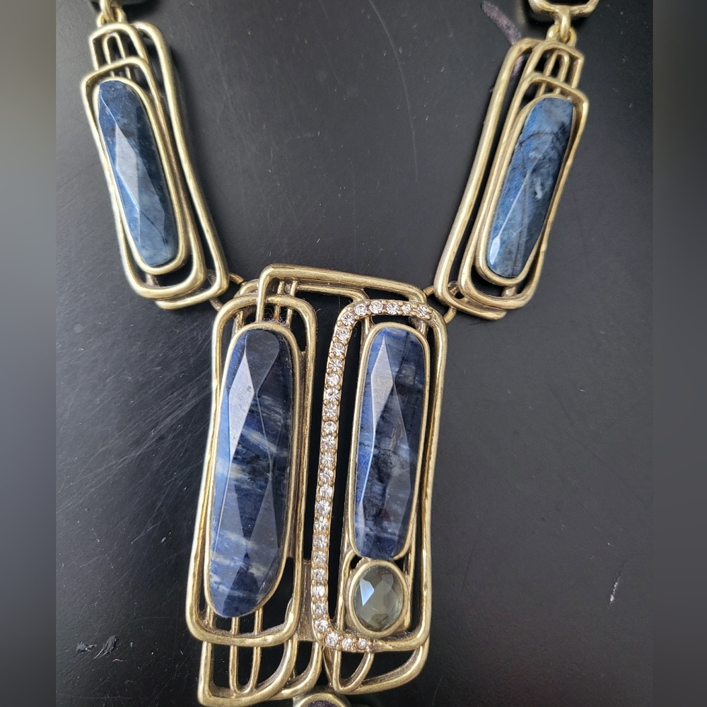 Statement necklace